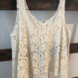 New with tags lace crop top